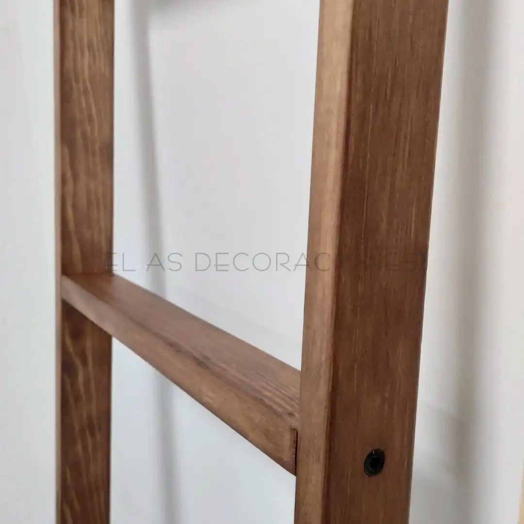 Escalera_de_madera_Decorativa_Burn